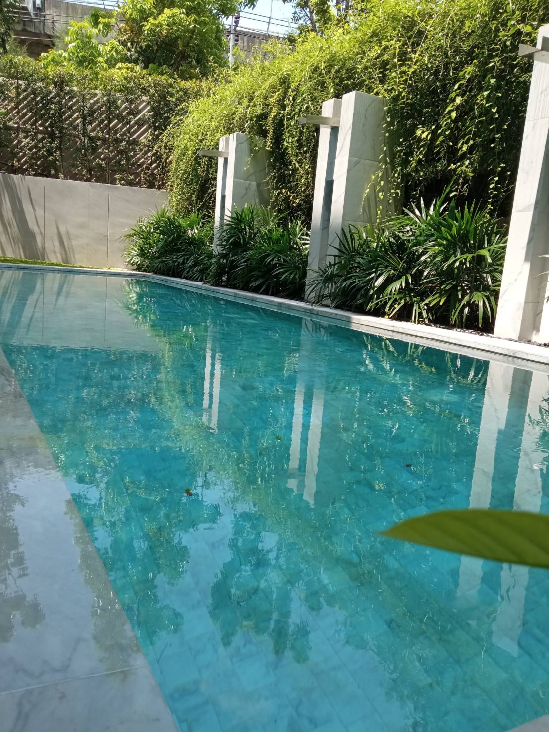 หินอ่อนขาวเทาลายเมฆ (Clouldy White Marble) CWM ขนาด30*30cm