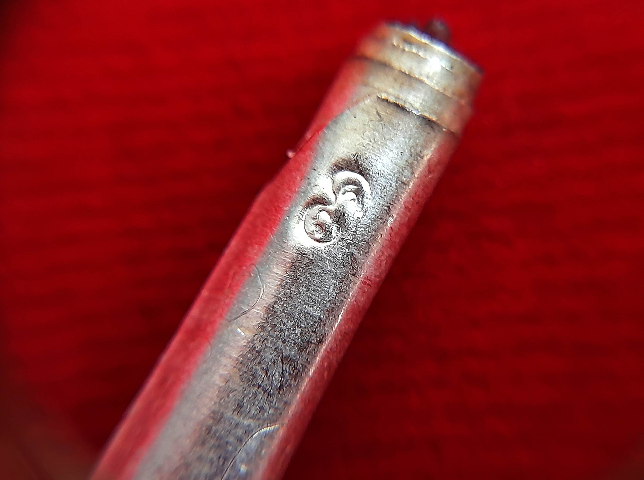 ตะกรุด "นะหน้าทอง” (ตำหรับหลวงปู่จันทร์ วัดนางหนู ) หลังยันต์ นะฤาชา” (ตำหรับหลวงปู่ศุข วัดปากคลองมะขามเฒ่า) เนื้อเงิน ปี2566 รับประกันแท้ - พระอาจารย์เอราวัณ