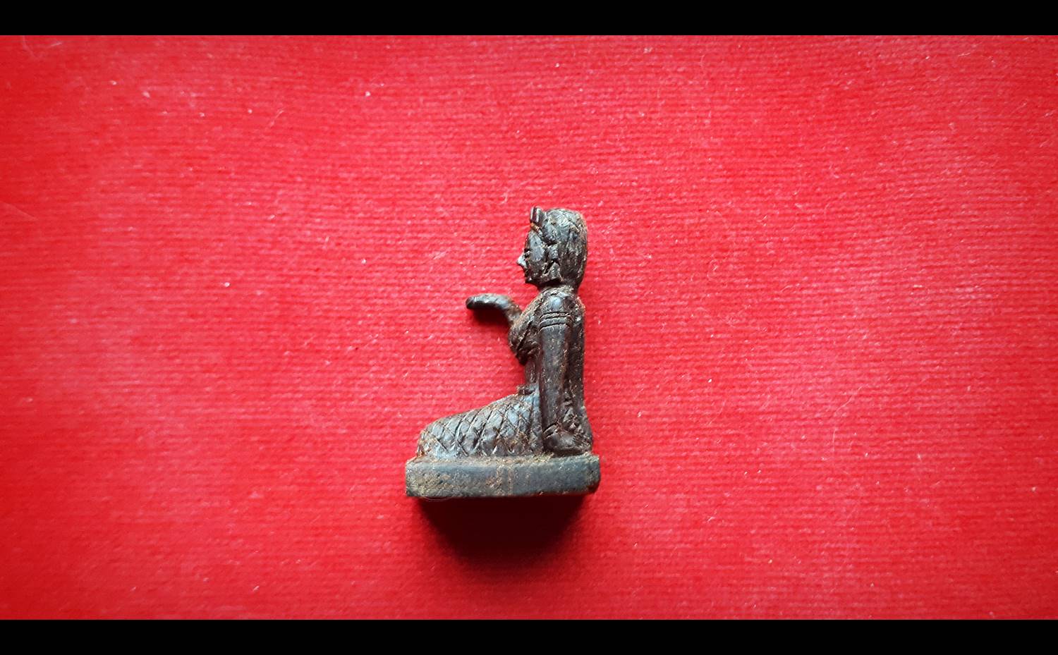 นางกวัก เนื้อไม้ตะเคียน - หลวงพ่อสมศักดิ์ วัดการเปรียญ(วัดสระเปรียญ) จ.ชัยนาท