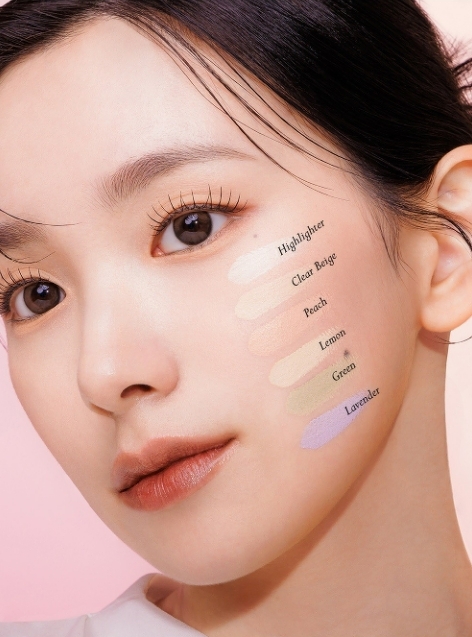 (#01 Cover and Correct) The Saem Cover Perfection Concealer Palette คอนซีลเลอร์ 6 สี 6 ช่อง มาพร้อมแปรง ปกปิดและพรางทุกรอยได้อย่างไม่มีที่ติ ทั้งกลบและปรับสีผิวให้สม่ำเสมอ เนียนกลืนกับผิวไม่เป็นคราบ