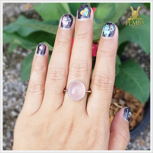 แหวนโรสควอตซ์แท้ อัญมณีชมพูอ่อน เพิ่มเสน่ห์ความมั่นใจ