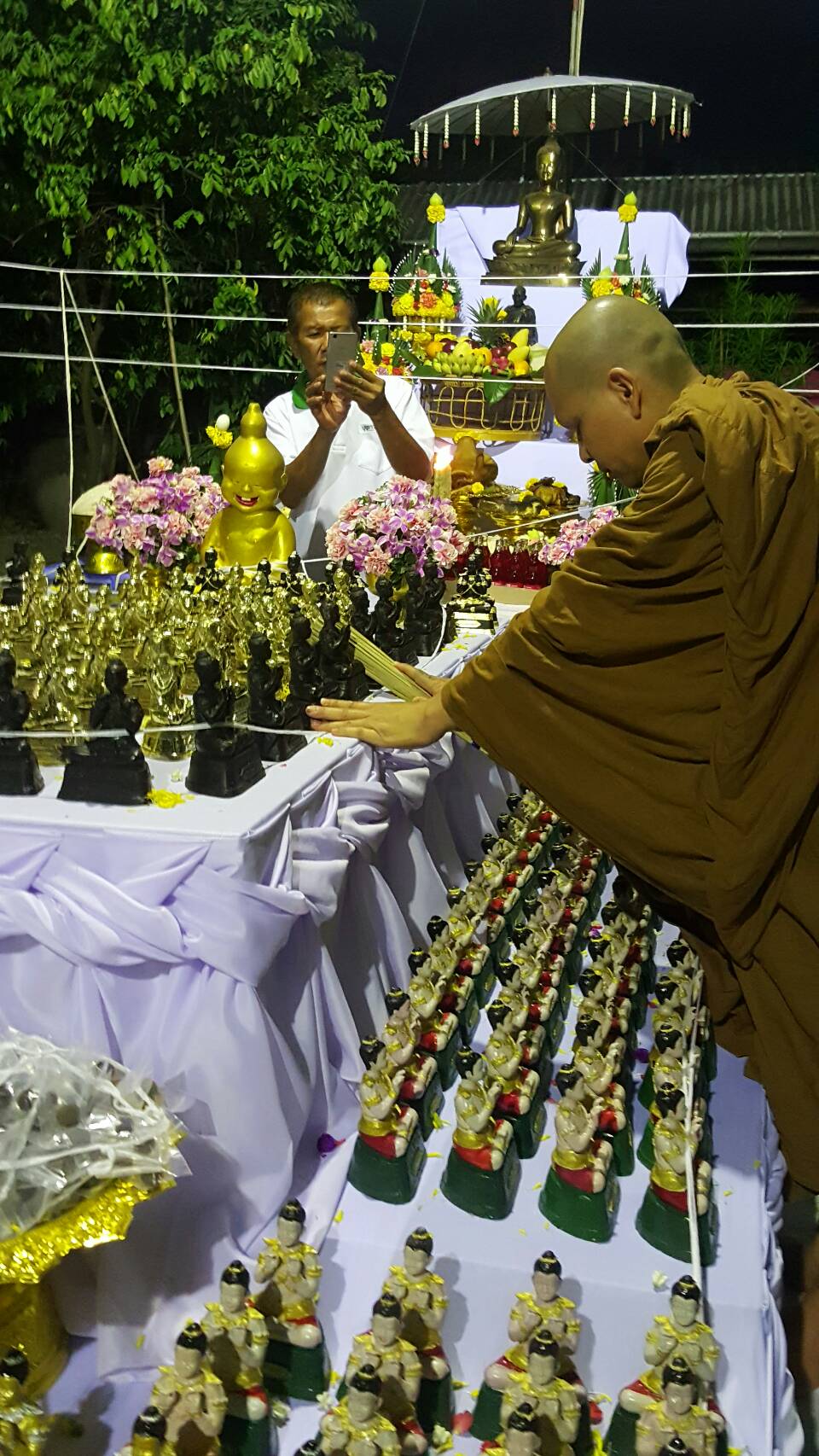 กุมารทอง อมตฤทธิ์ เนื้อทองเหลือง อุดมวลสาร ปี2559 (ขนาดตั้งบูชา หน้าตัก4นิ้ว สูง7นิ้ว) - (หลวงพ่อรักษ์ หลวงปู่ยวง ปลุกเสก)