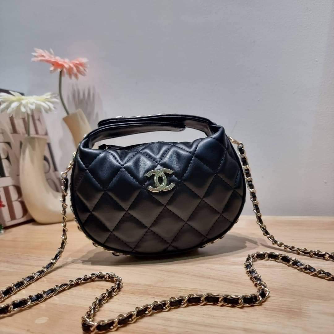 Chanel mini handbag (แอดไลน์ก่อนสั่งซื้อ)