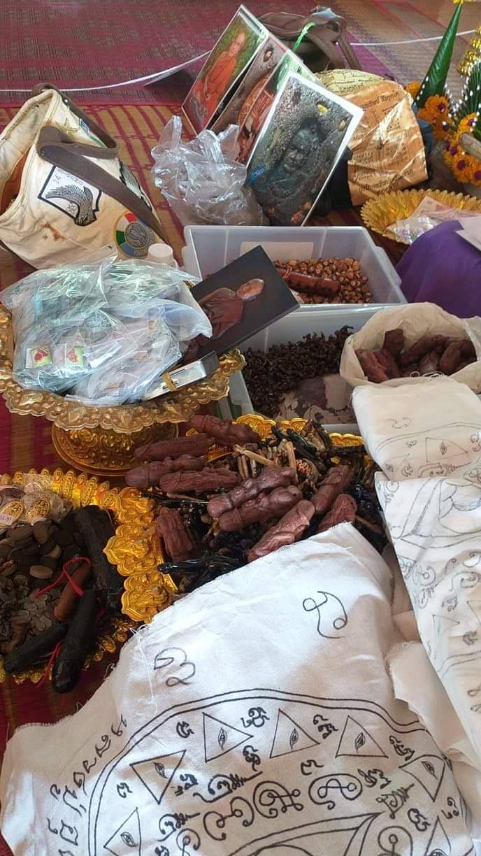 เหรียญศิวลึงค์ (11รุ่ม1) หลัง โยนี (พ่อปู่แม่ย่าให้กำเนิด พลังงานจักรวาล) (ปลุกเสกที่ปราสาทนครวัดและเขาพนมกุเลน) ปี2562 #รับประกันแท้ - หลวงปู่อุดมทรัพย์(พระอาจารย์จ่อย) วัดเวฬุวัน จ.ศรีสระเกษ จัดสร้างและดำเนินการปลุกเสก