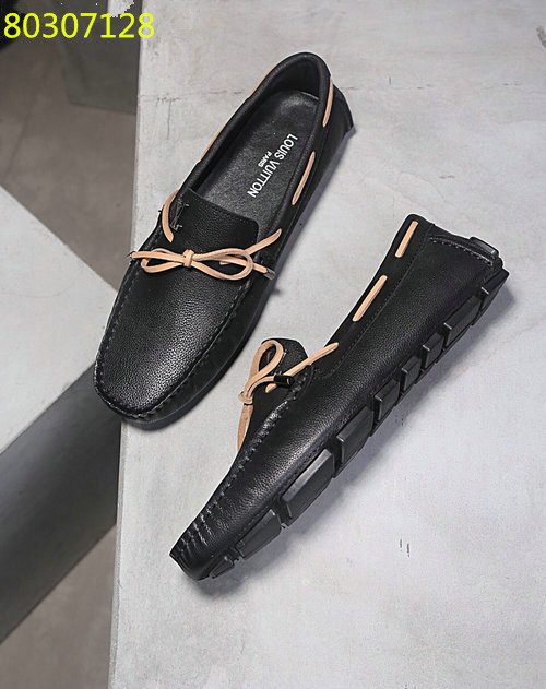 รองเท้า lv men แบบอีกเยอะกดดูด้านในค่ะ size 38-44 ,45 มีบางแบบ