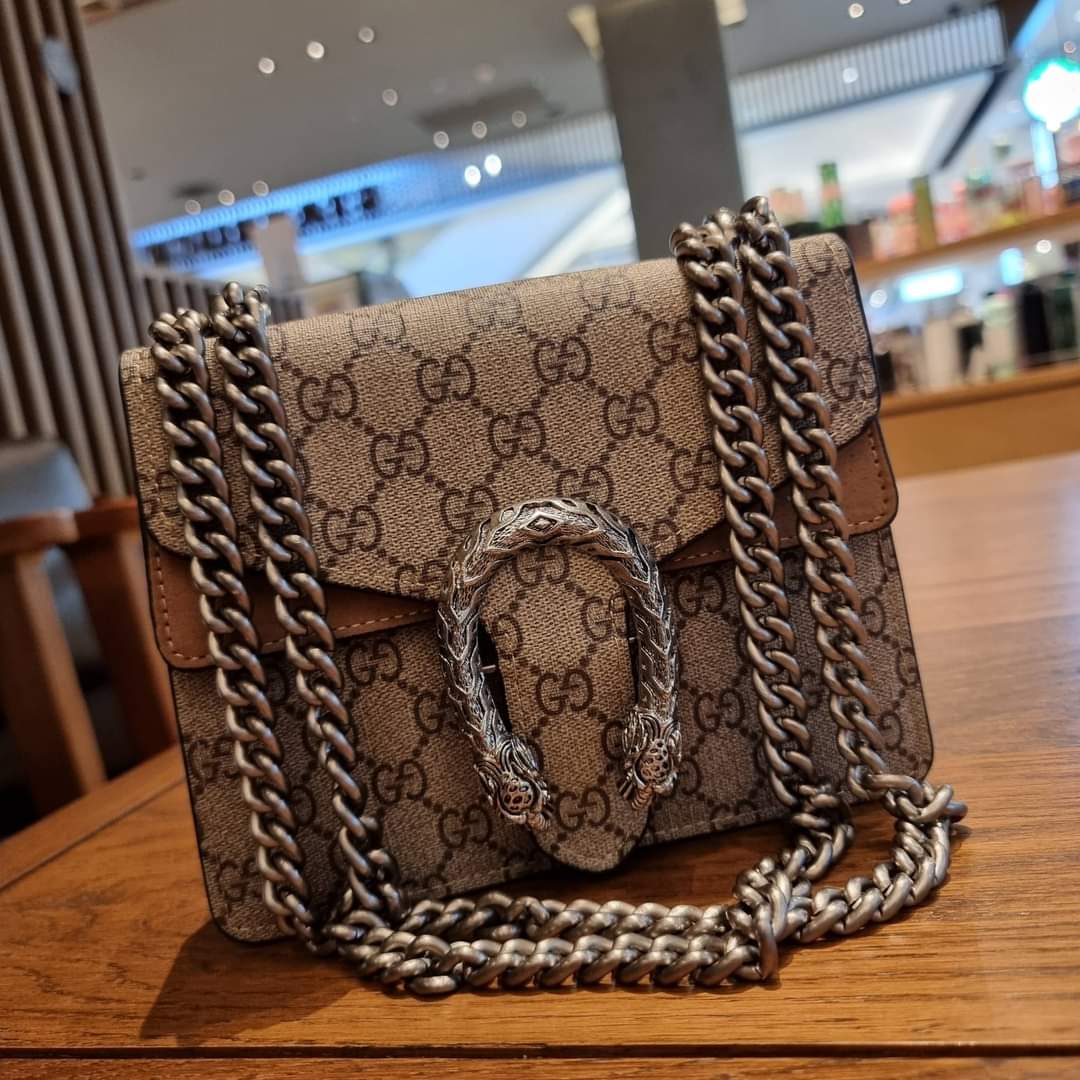 GC CROSSBODY BAG WITH GWP (แอดำลน์ก่อนสั่งซื้อ)
