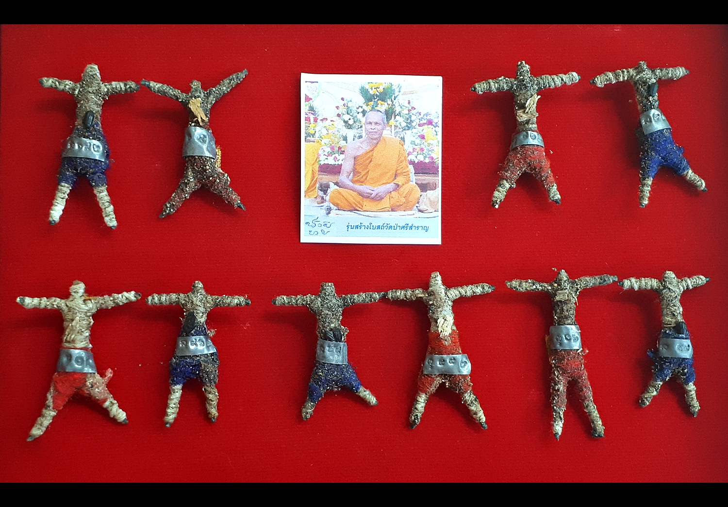 หุ่นพยนต์ (สีแดง สีน้ำเงิน) รุ่น 2 (รุ่นสร้างโบสถ์) ปี 2560 หลวงพ่อหนุน วัดพุทธโมกข์