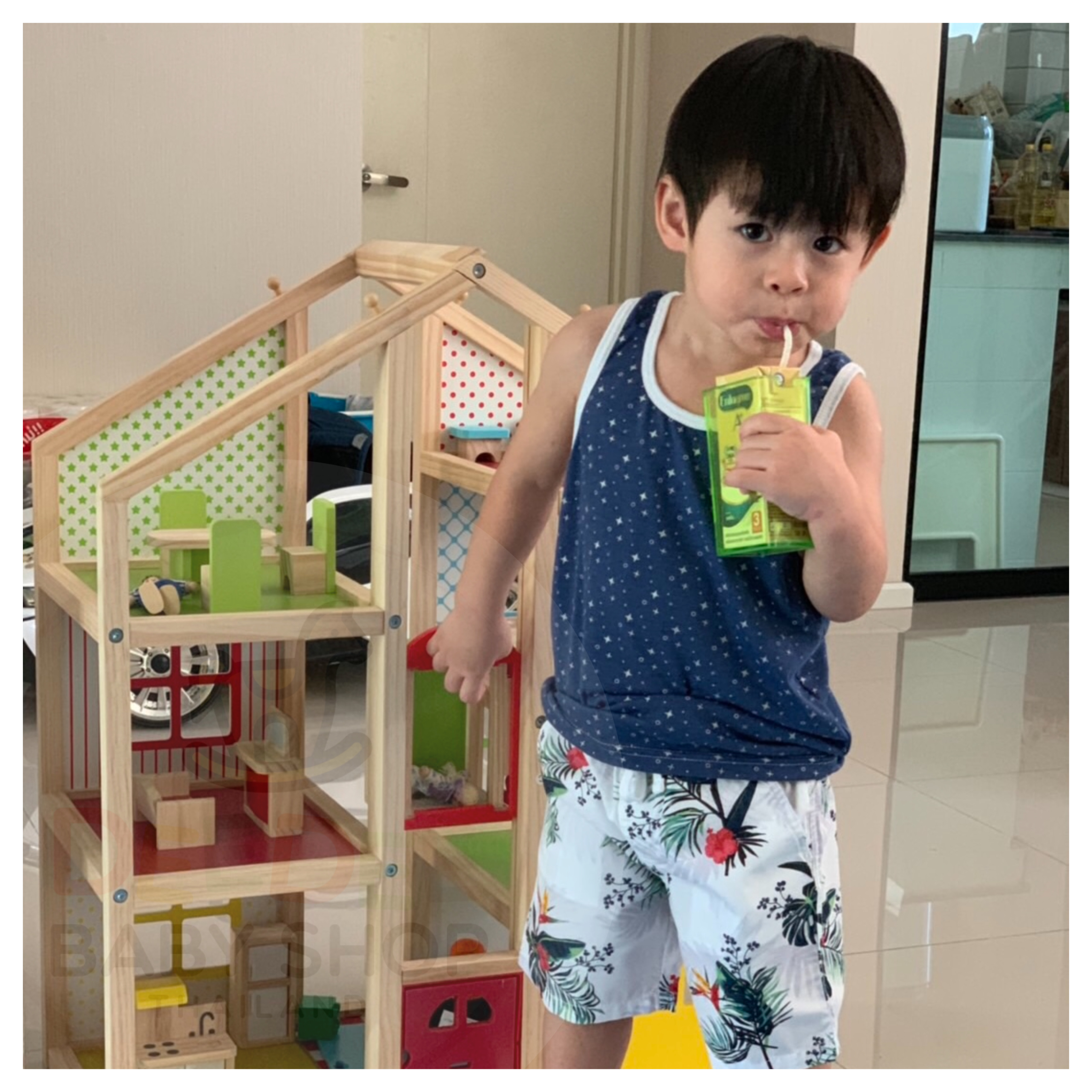 บ้านตุ๊กตาไม้ปลอดสารพิษสุดคลาสสิค Melissa & Doug Hi-Rise Wooden Dollhouse and Furniture Set