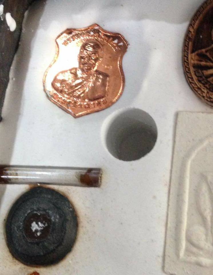 รูปหล่อ รุ่นแรก เนื้อทองชนวนรมมันปู ปี2560 #รับประกันแท้ - หลวงพ่อชํานาญ วัดบางกุฎีทอง วัดชินวรารามวรวิหาร