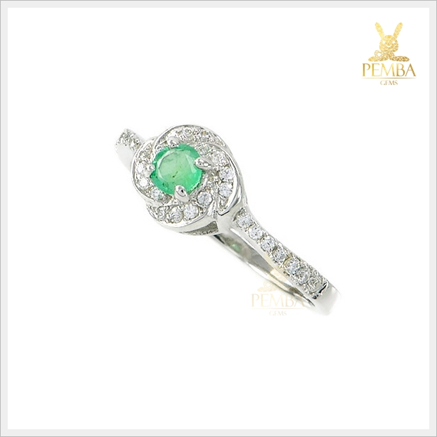 แหวนมรกตแท้ เงินแท้925 เล็กๆ ใส่ติดนิ้วน่ารักๆ แหวนพลอยแท้