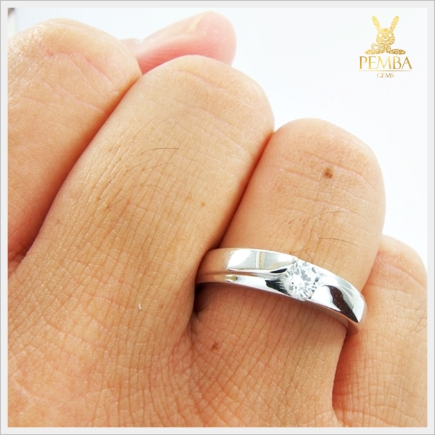 แหวนนพเก้าแท้ ตามตำราโบราณ เงินแท้925 ชุบทองคำขาว ฝังใต้ท้องแหวน