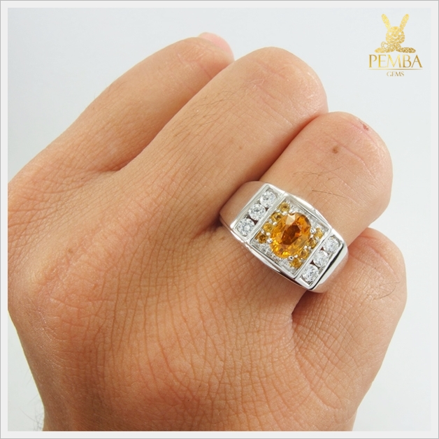 แหวนบุษราคัมแท้ สีเหลืองทอง สวยใสไฟดี เงินแท้ ชุบทองคำขาว