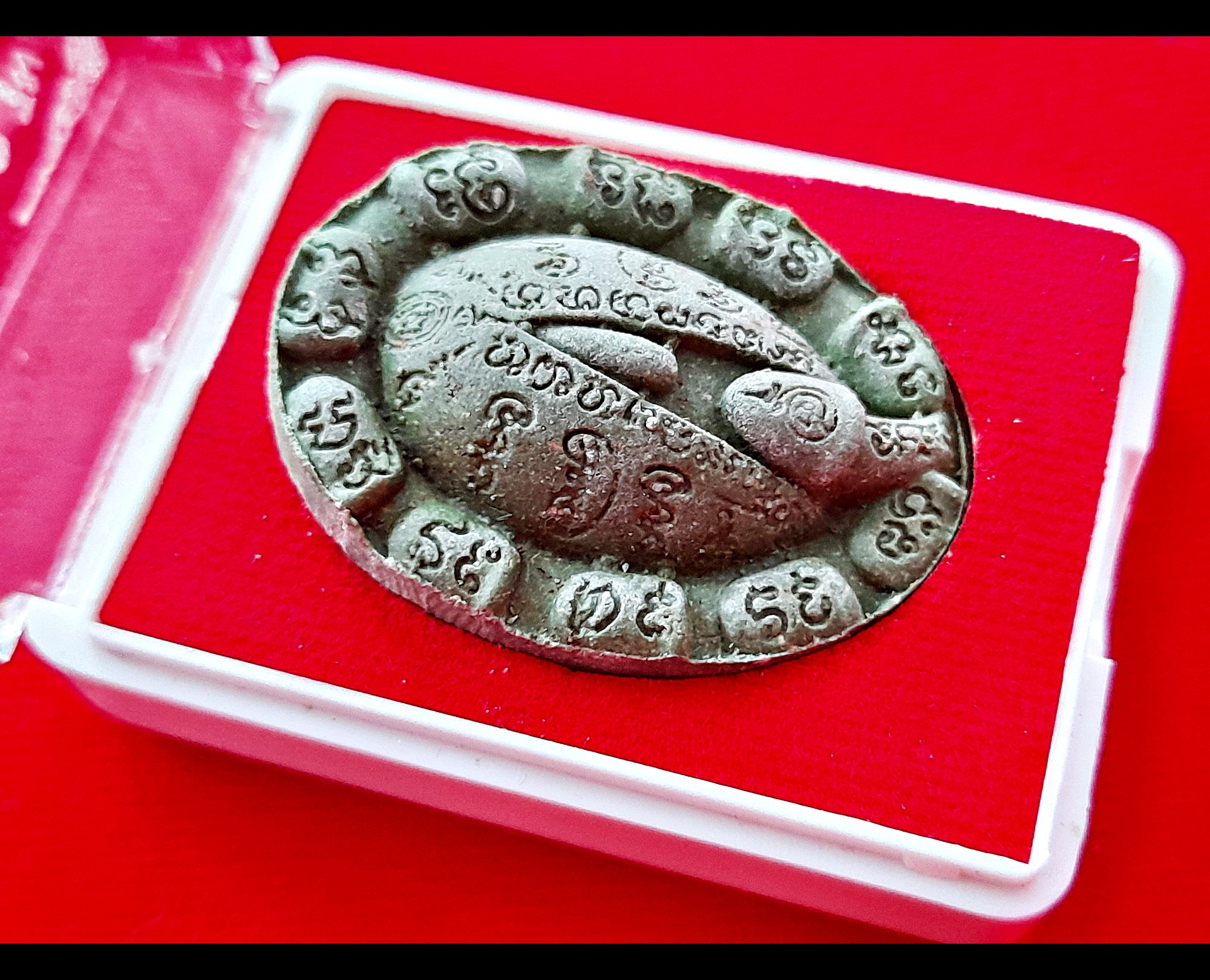 เหรียญศิวลึงค์(หัวปลัดขิก 11รุ่ม1 โยนี พ่อกำเนิด แม่กำเนิด แม่ยั่ว ) ฝั่งตะกรุด3ดอก เนื้อผง สีเขียวเหนียวทรัพย์(เมตตา เสน่ห์ ลาภ) #รับประกันแท้ - หลวงปู่อุดมทรัพย์(พระอาจารย์จ่อย) วัดเวฬุวัน จ.ศรีสระเกษ จัดสร้างและดำเนินการปลุกเสก