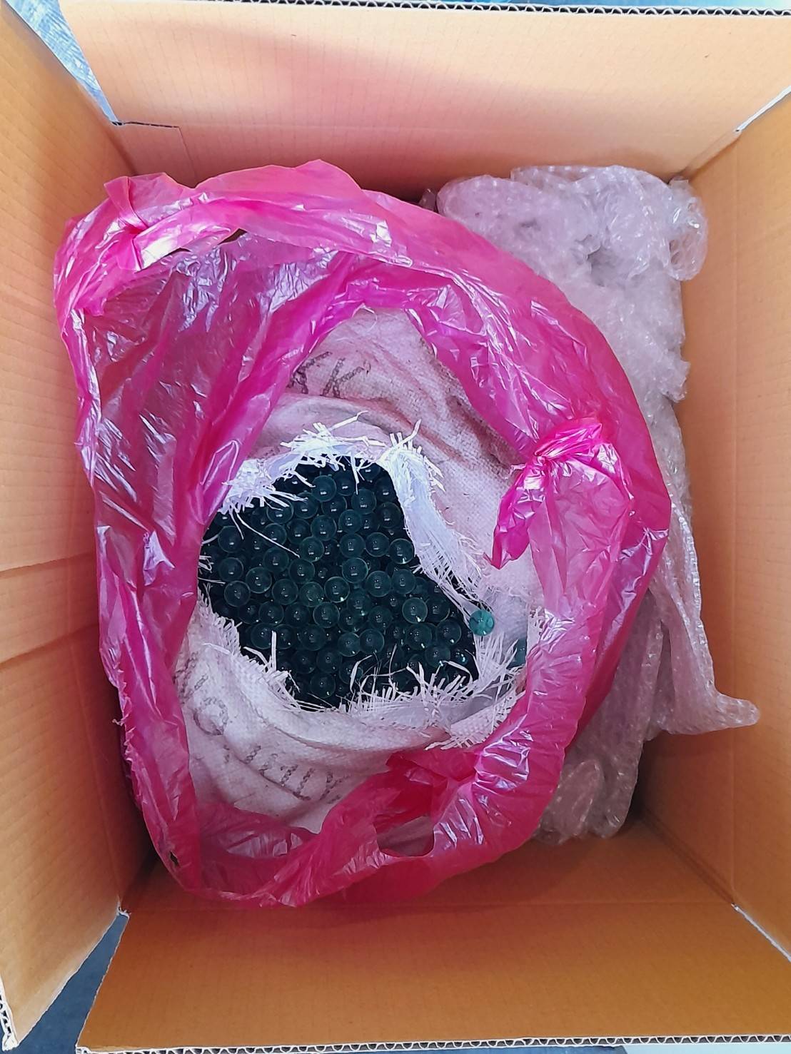 ลูกแก้วใส (กระสอบ) (ขนาด16มิลลิเมตร) (ขายปลีก ขายส่ง) (จำนวนเยอะหลักร้อยถึงหลักพันลูก)