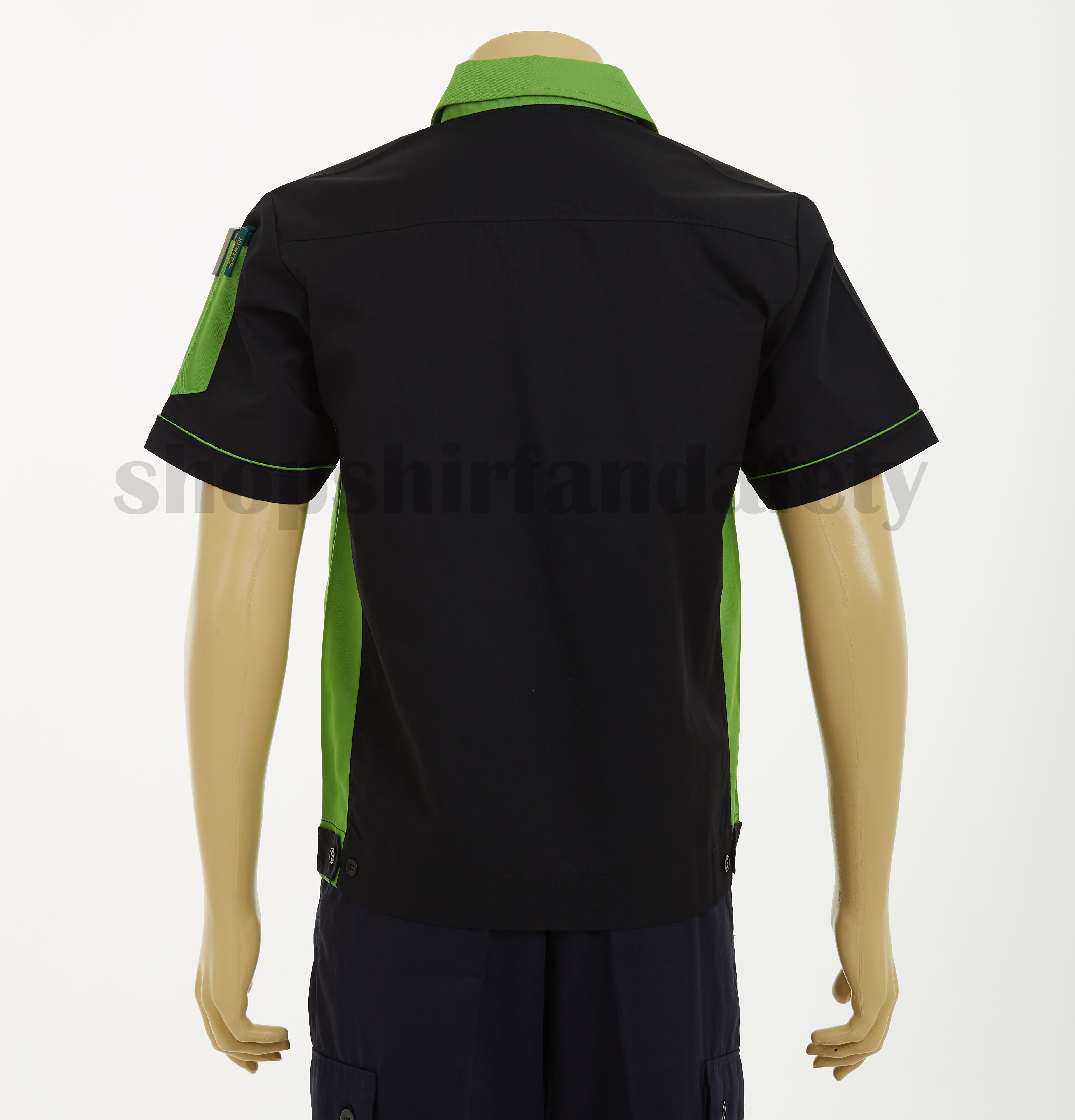 เสื้อช็อปแขนสั้นแบบดำข้างเขียว
