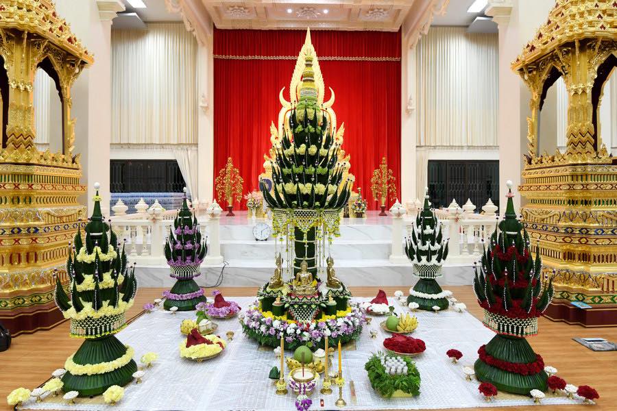 ลูกอมพิชัยมงคล (ปั้นจากเทียนชัยบวงสรวงเเละเทียนทำน้ำมนต์ทุกพิธีสำคัญ) ลูกใหญ่ ติดเเผ่นเงินจาร (เทียนชัย ชัยชนะ รุ่งเรือง สว่าง ปัญญา) #รับประกันแท้