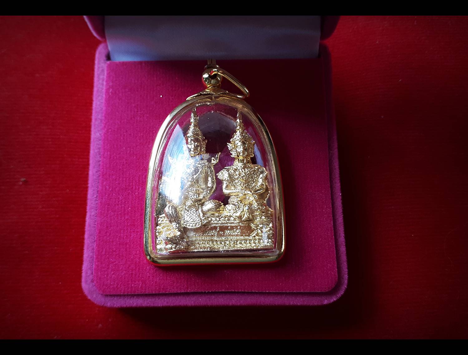 รูปหล่อ ท่านปู่-ท่านย่า (พระอินทร์และพระชายาท่านยาสุชาดา) หล่อโบราณ เนื้อมหาชนวนมวลสาร ชุปทอง ปี2559 #รับประกันแท้ - (ขนาดห้อยคอ พกพา พร้อมเลี่ยมกรอบผ่าหวาย)