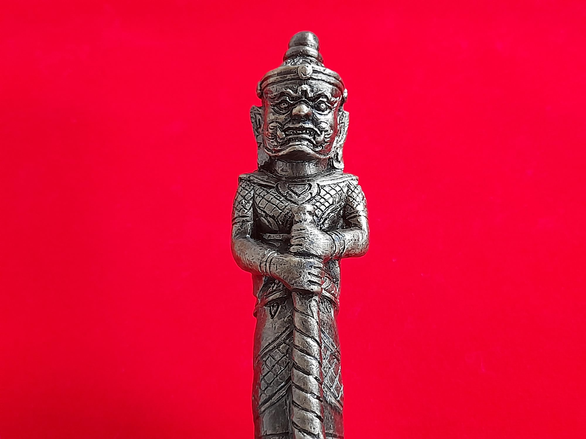 มีดหมอ เหล็กน้ำพี้ หัวด้าม-ท้าวเวสสุวรรณ (ปลอกและด้ามทำจากผงเหล็กน้ำพี้ผสมเลซิล) สร้าง999เล่ม ปี2562 #รับประกันแท้ - หลวงปู่หมุน วัดบ้านจาน