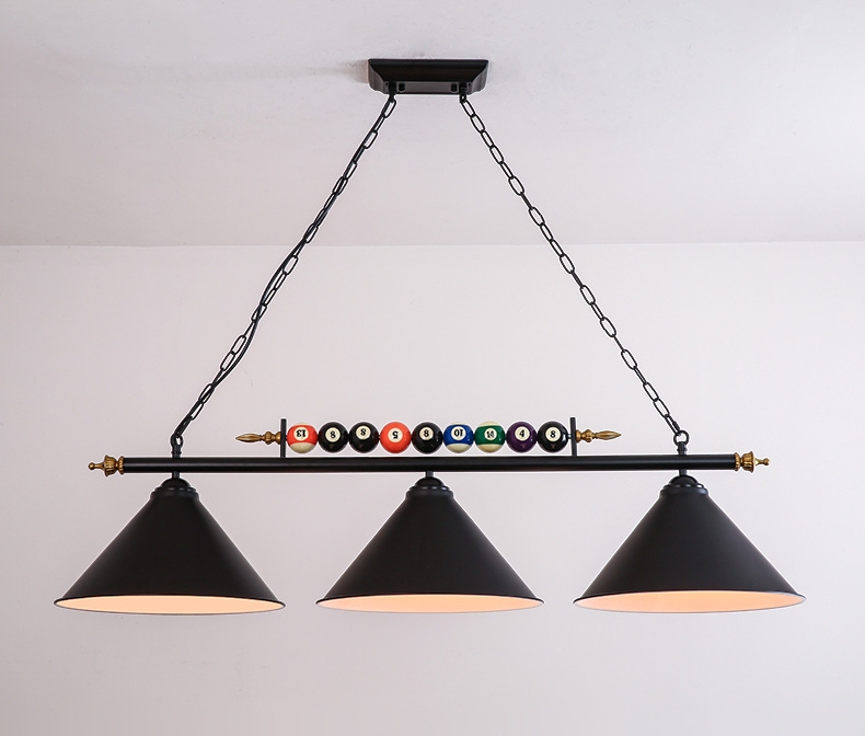 โคมไฟระย้าสไตล์วินเทจอเมริกันไฟ 3 ดวง ยาว 1.2 เมตร โป๊ะโคมทรงกรวยตกแต่งด้วยลูกบิลเลียด [BIC-230901]