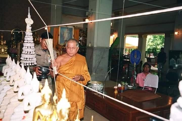 พระสมเด็จ นางพญา (พิมพ์สมเด็จจิตรลดา) หลังฝัง ฝังทั้งข้าวทิพย์-ว่านไพลดำ (ได้มวลสารพระราชทาน จาก ร.9) ปี2548-2549 #รับประกันแท้และทัน - (กรอบไมครอนชุบทอง เลี่ยมกันน้ำ)