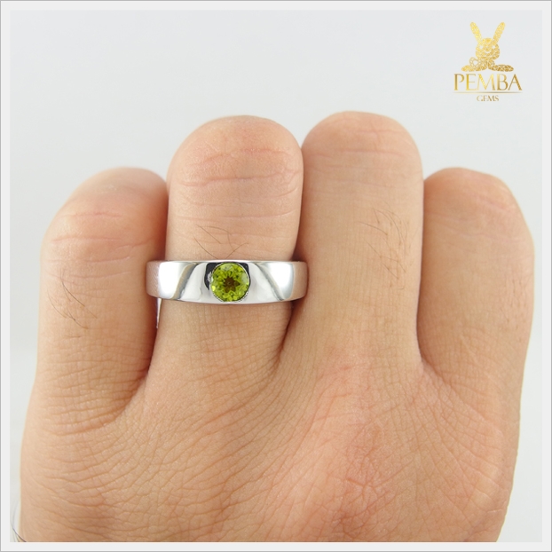 แหวนเพริดอตแท้ เม็ดเดี่ยว เงินแท้925 ชุบทองคำขาว เพิ่มเสน่ห์เสริมบารมี