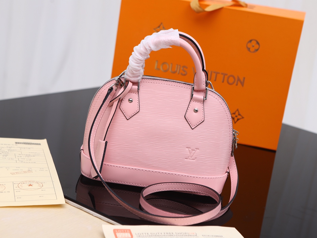 กระเป๋า lv alma bb pm epi ลายไม้ 12 นิ้ว สั่งพรีออเดอร์ได้ค่ะ มีหลายสีมากกว่านี้สอบถามได้ค่ะ