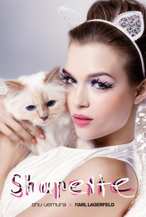 Shu Urmura Shupette Eye-Need-Shu Trio#01 พาเลตอายแชโดว์แต่งตาลุค Parisian Chic โทนสีฟ้าสวยหรู มี 3 เฉดสีในตลับให้เพิ่มมิติรอบดวงตาคู่สวยของคุณ