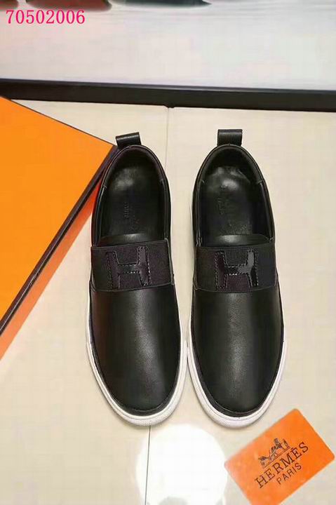 hm men แบบอีกเยอะกดดูด้านในค่ะ size 38-44 ,45-46 มีบางแบบ