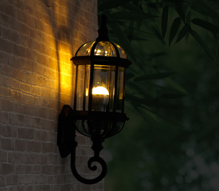 โคมไฟติดผนัง โคมไฟติดระเบียงภายนอก European modern สีดำ [W-86233]