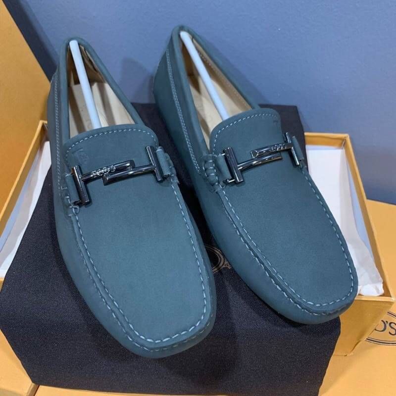 รองเท้า td men loafer ชาย 38-45 สอบถามรุ่นได้ค่ะมีหลายแบบกดดูด้านใน