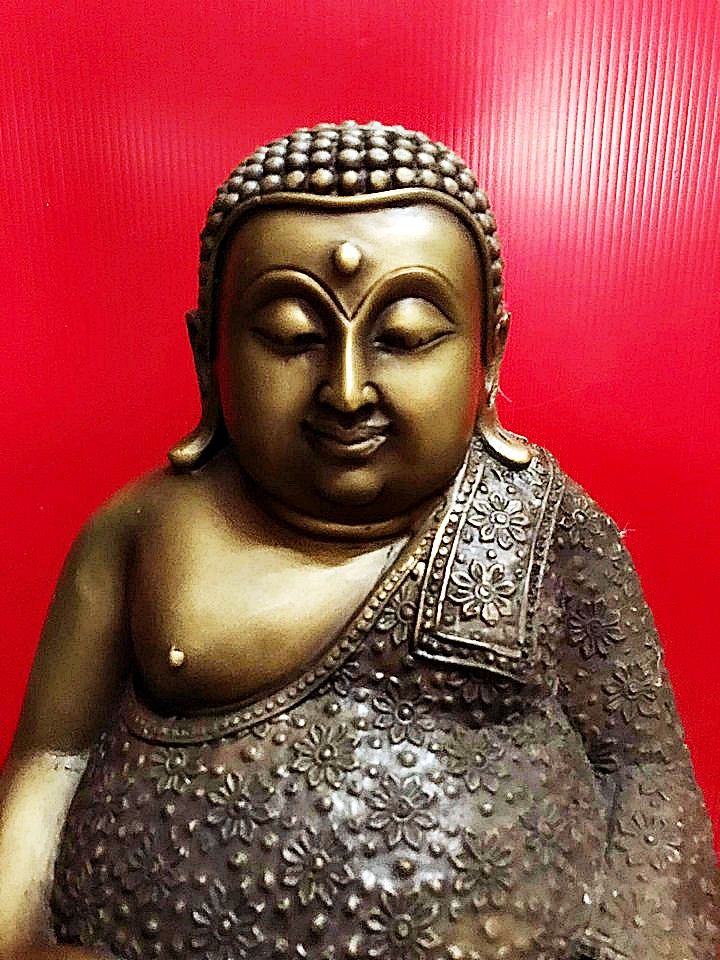 รูปหล่อ หลวงปู่พระสังกัจจายน์ จีวรลายดอกพิกุล เนื้อทองเหลือง (หน้าตัก9นิ้ว ลึก8นิ้ว สูง13.5นิ้ว)