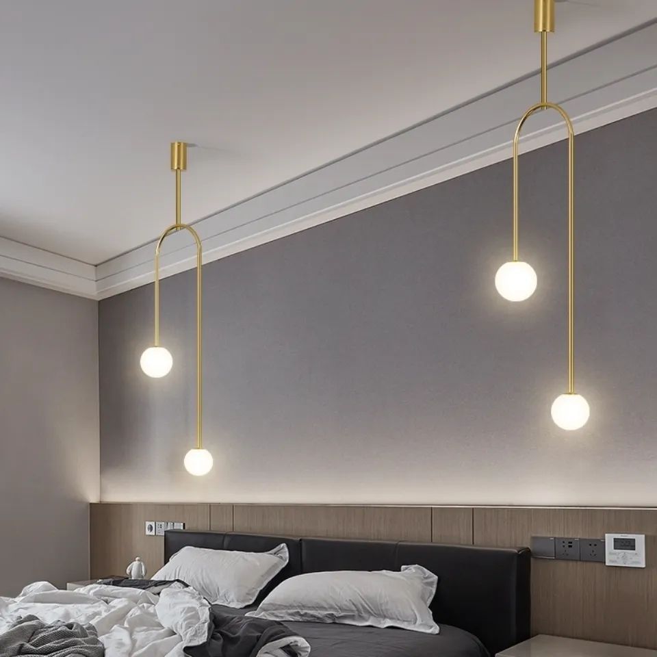 โคมไฟแขวนเพดานเส้นทรงโค้งตัว U คว่ำโป๊ะแก้วสีขาวด้านทรงกลมไฟ 2 ดวง สไตล์โมเดิร์นมินิมอล [UAG-120]