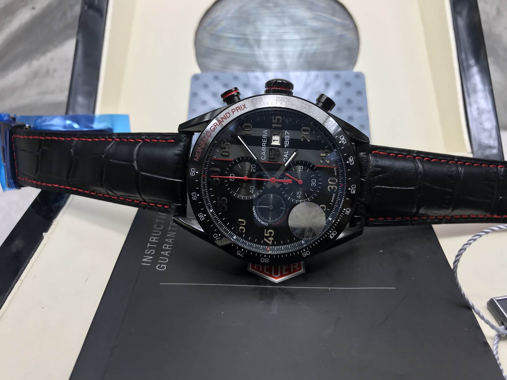 นาฬิกาTAG Heuer Carrera Cal.1887 Day-Date Chronograph ขอบดำ ตัวเรือนสีดำ สายหนังดำ ด้ายแดง