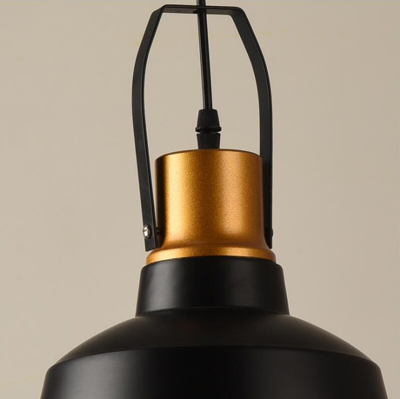 โคมไฟแขวนเพดานสไตล์ลอฟท์อเมริกันโป๊ะสีดำหัวสีทอง [SY65228]
