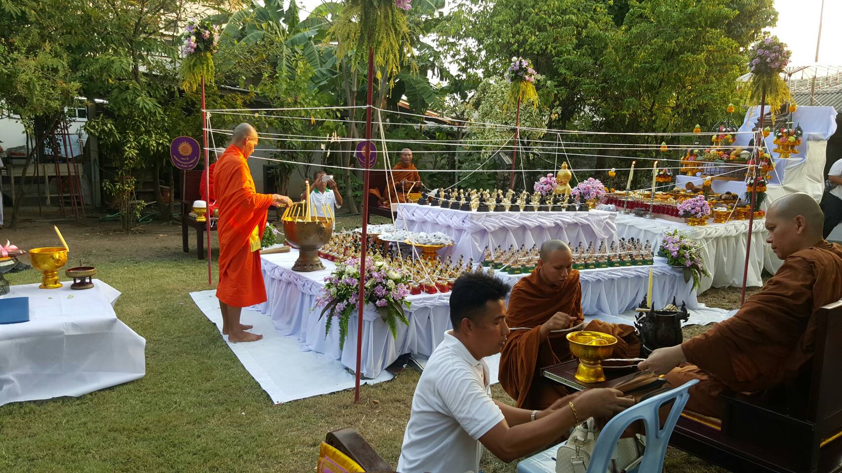 กุมารทอง อมตฤทธิ์ เนื้อทองเหลือง อุดมวลสาร ปี2559 (ขนาดตั้งบูชา หน้าตัก4นิ้ว สูง7นิ้ว) - (หลวงพ่อรักษ์ หลวงปู่ยวง ปลุกเสก)