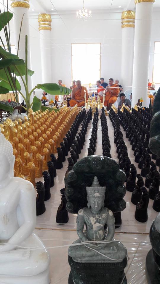 หลวงพ่อเจ็ดกษัตริย์ พระพุทธสิริสัตตราช ( พระบูชา ปางพระนาคปรก ขนาดหน้าตัก 4นิ้ว เนื้อโลหะชนวน รมดำ )