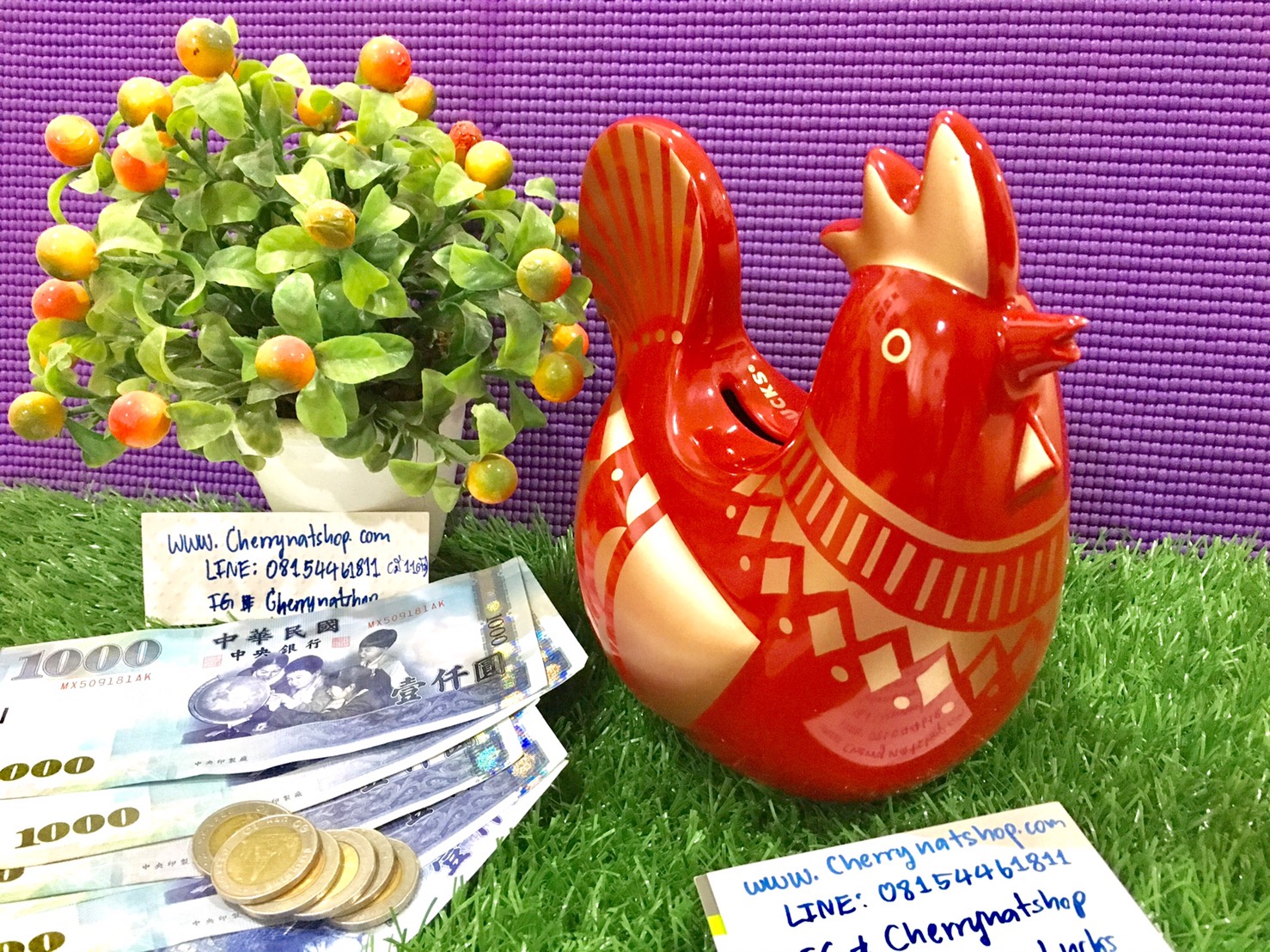 #ตามหาออมสินไก่กันทั้งเมือง,กระปุกออมสินไก่สีแดงทองสดใส เรียกทรัพย์รับปีไก่#Starbucks Lunar New Year Red Rooster Bank, Lunar New Year Red Rooster Bank