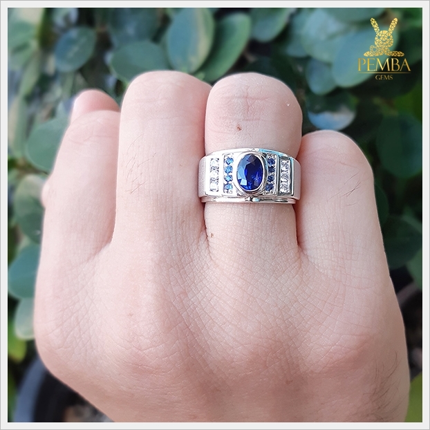 แหวนไพลินแท้ เงินแท้925 ชุบทองคำขาว เรียบหรู ดูคลาสสิก