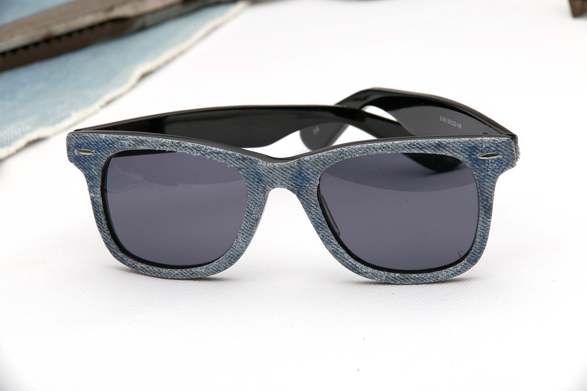 แว่นกันแดด Weekend Jeans - Black