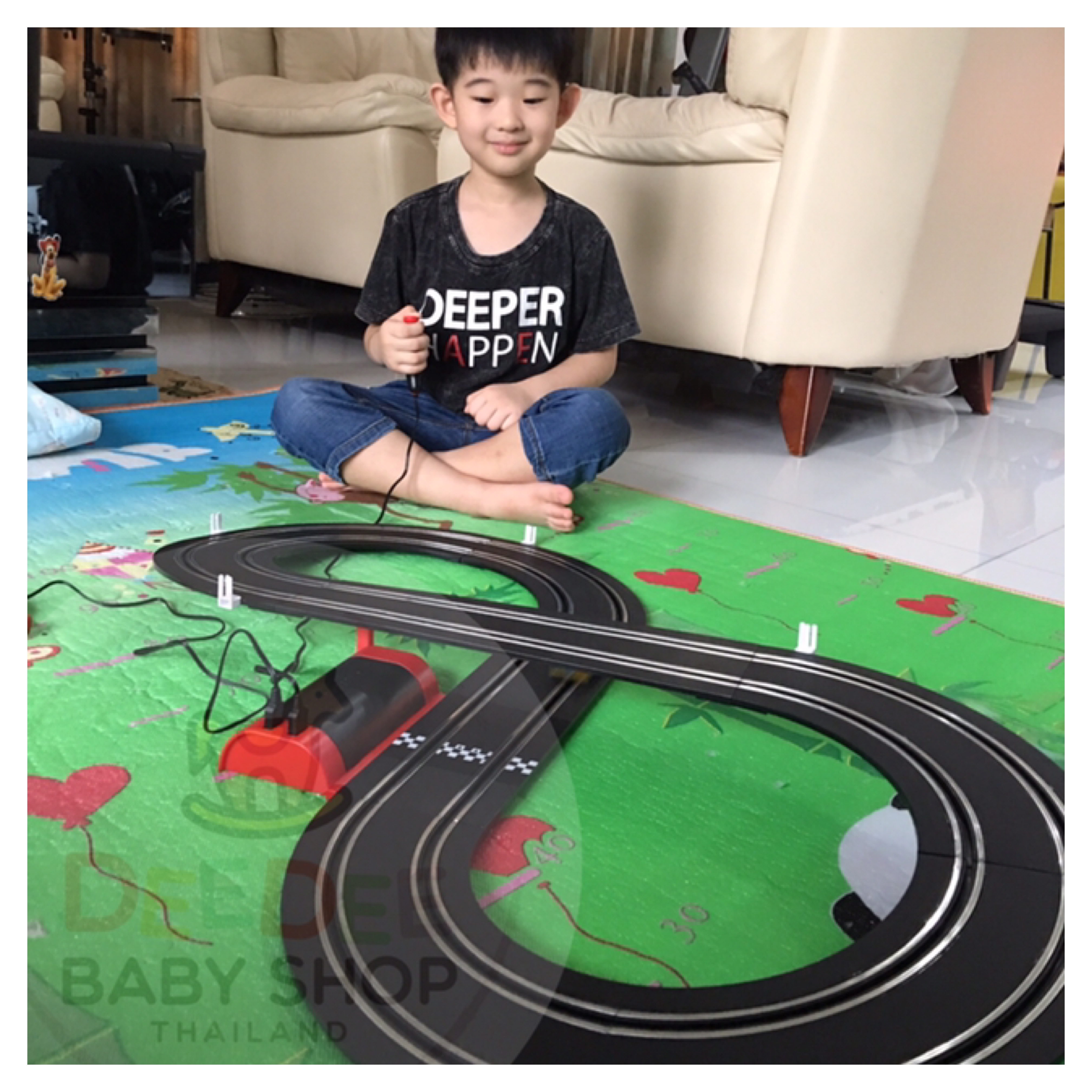ชุดสนามแข่งรถอัตโนมัติ Carrera First Disney Pixar Cars 3 Slot Car Set