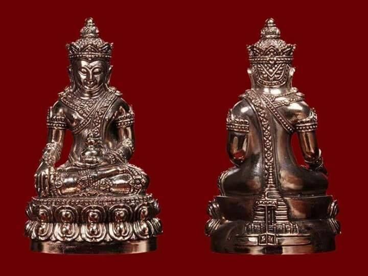 พระกริ่ง ทรงเครื่อง จักรพรรดิ ล้านนา รุ่นแรก เนื้อนวะโลหะ แก่ทองคำ ปี2559 #รับประกันแท้