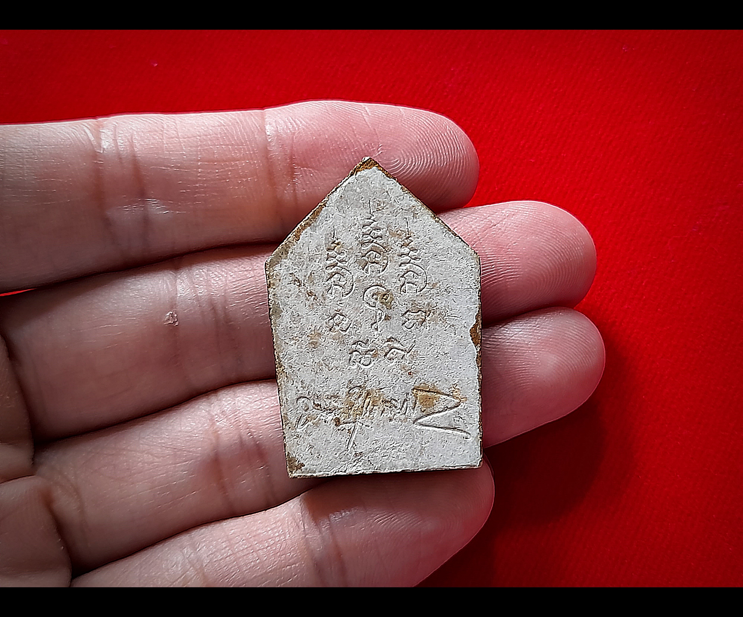 พระขุนแผนพรายกุมาร หน้าทอง #พิมพ์ใหญ่ หลังพิมพ์ลายเซ็นต์ ปี2540 #รับประกันแท้และทัน - หลวงพ่อยงยุทธ วัดเขาไม้แดง จ.ชลบุรี