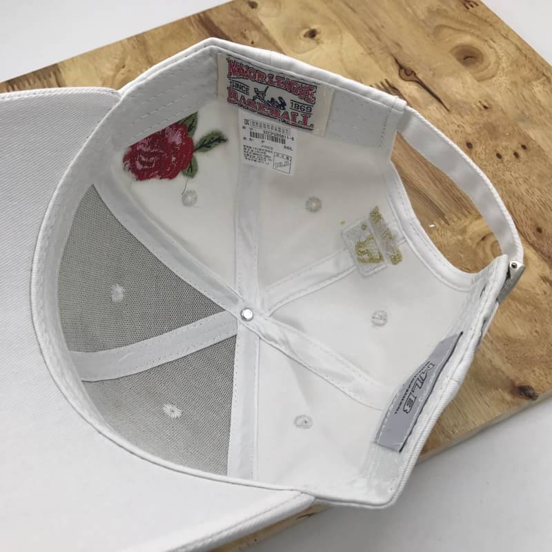 หมวกแก๊ป ny cap ลายดอกไม้ สีขาว