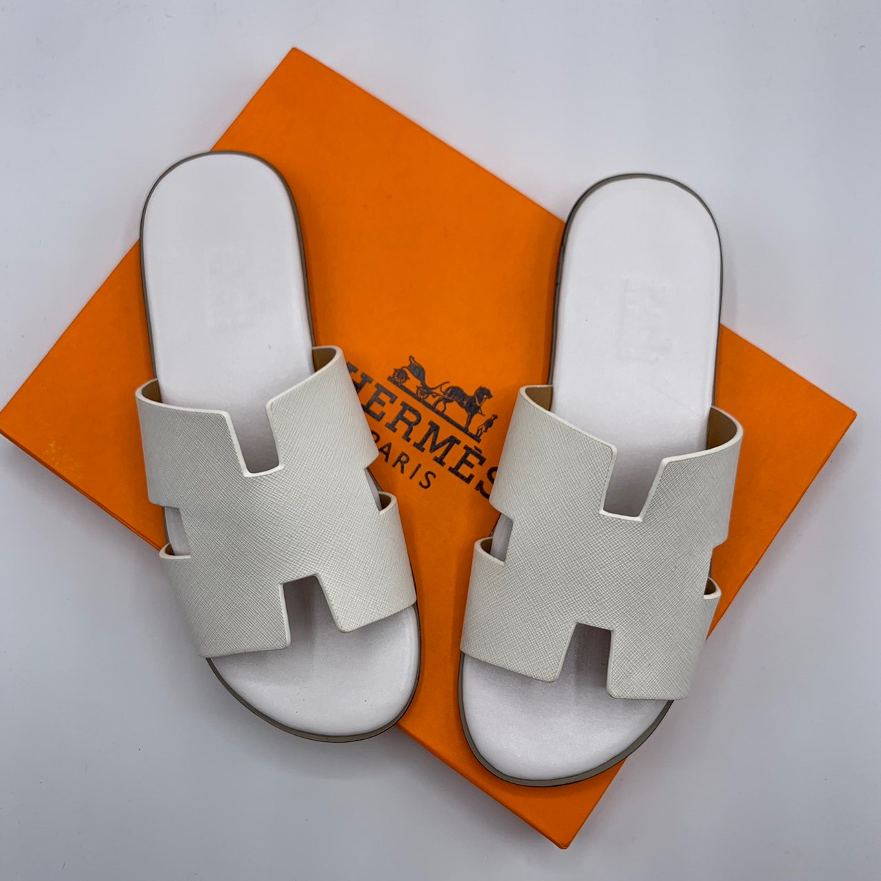 รองเท้าแตะ hm men sandal มีหลายสี หลายแบบ size 38-45 กดดูเพิ่ม