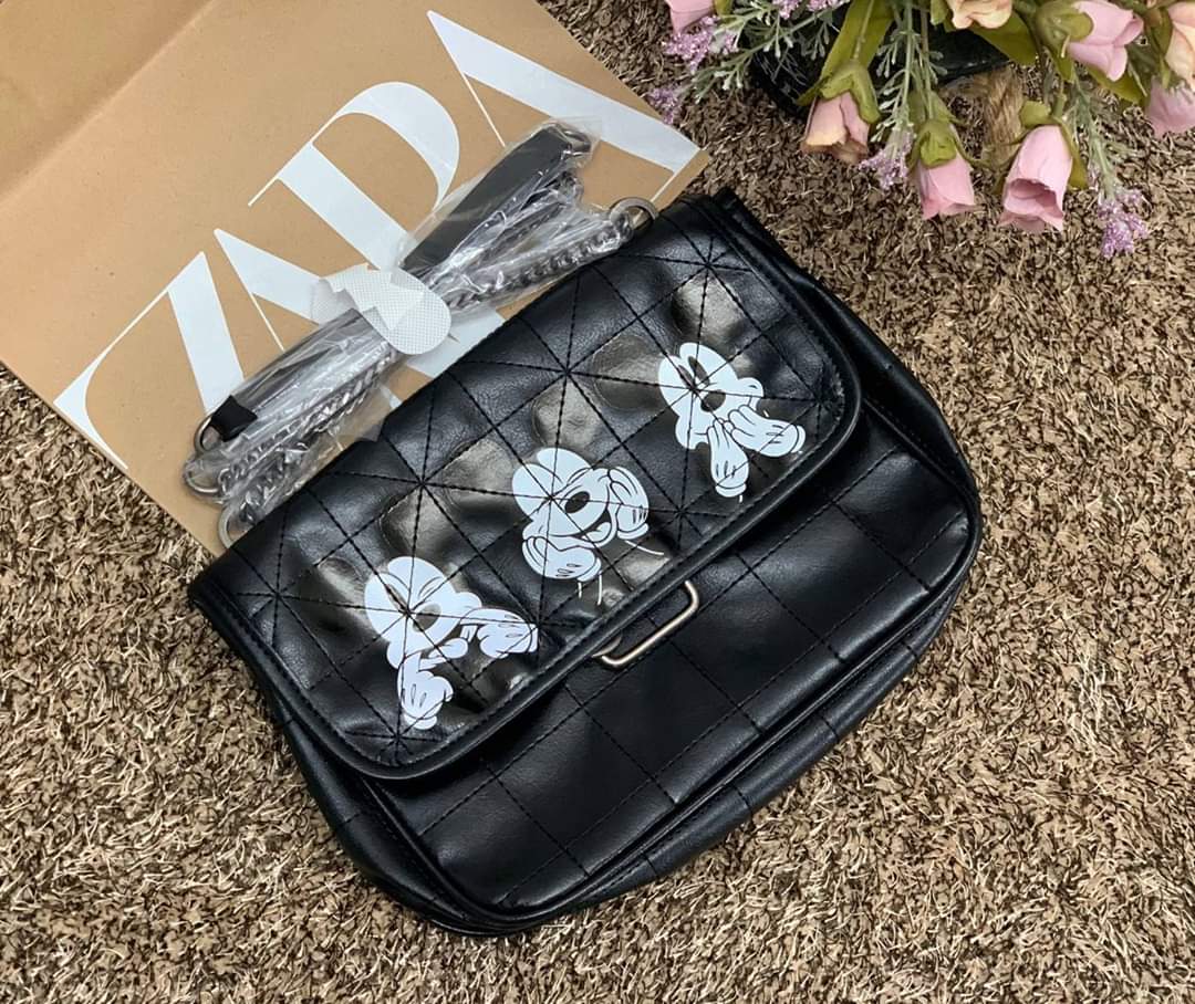 ZARA ROCKER SOFT CROSSBODY BAG Limited Mickey mousr (แอดไลน์ก่อนชำระเงิน)