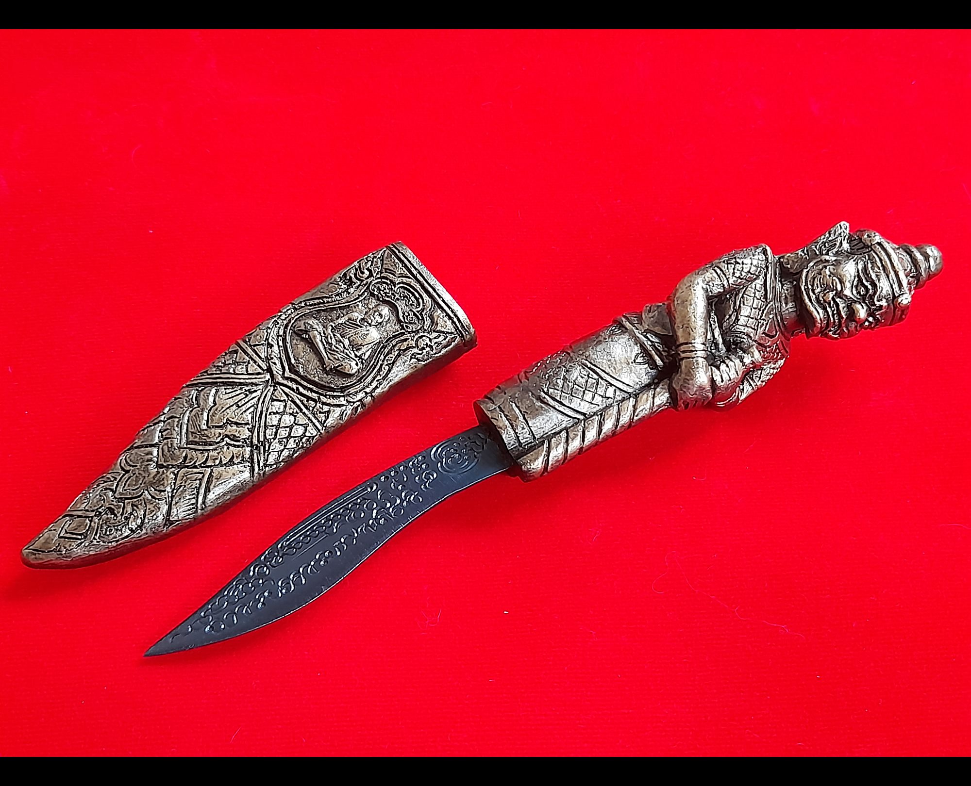 มีดหมอ เหล็กน้ำพี้ หัวด้าม-ท้าวเวสสุวรรณ (ปลอกและด้ามทำจากผงเหล็กน้ำพี้ผสมเลซิล) สร้าง999เล่ม ปี2562 #รับประกันแท้ - หลวงปู่หมุน วัดบ้านจาน