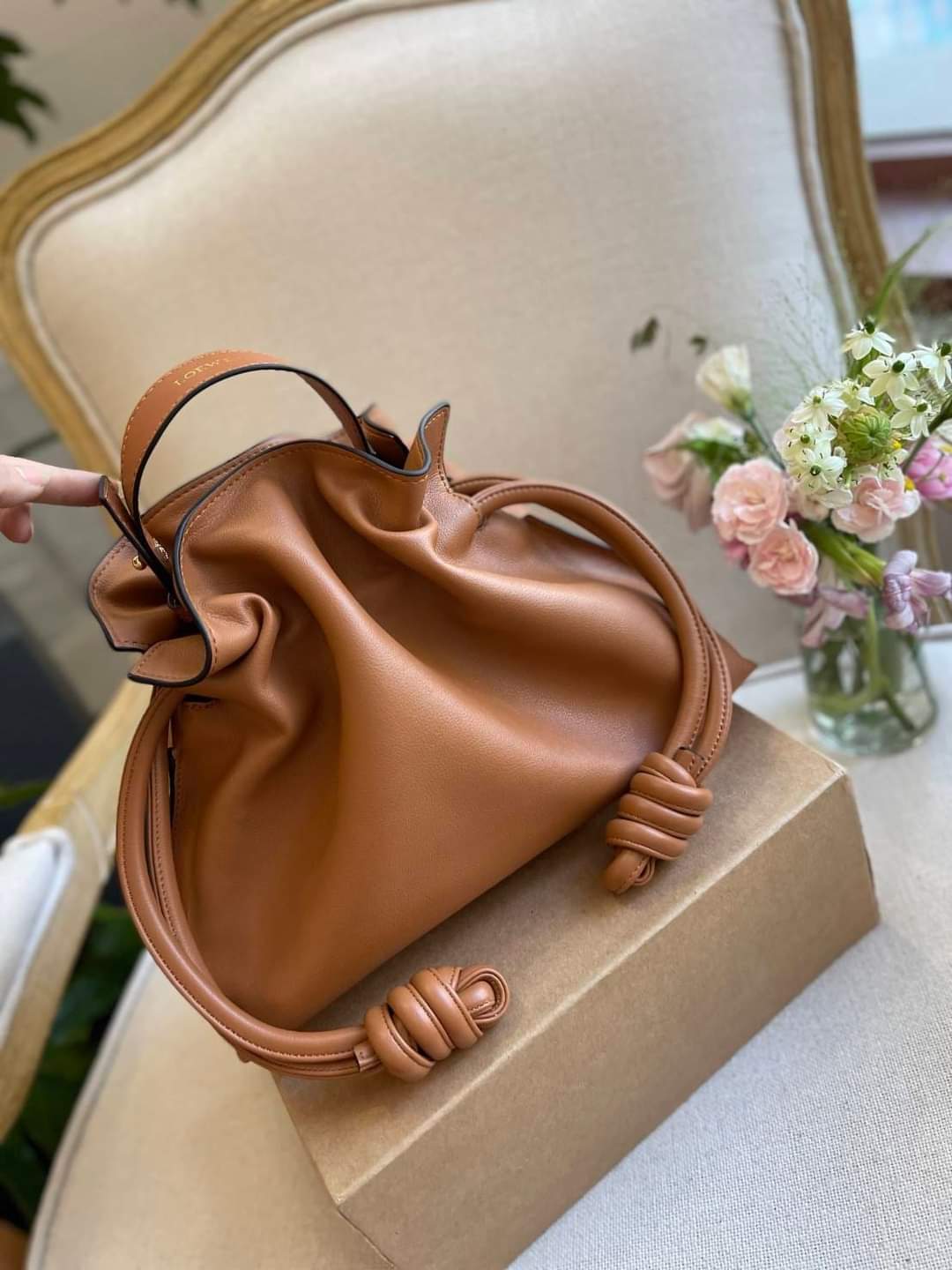 LOEWE CROSSBODY BAG (แอดไลน์ก่อนสั่งซื้อ)