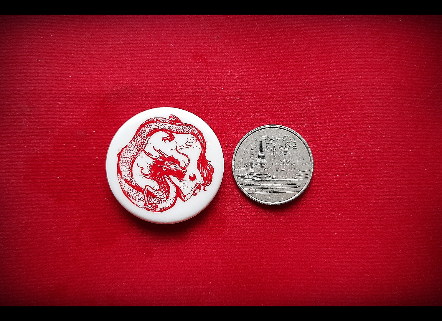 เหรียญมังกร ถือลูกแก้วสารพัดนึก เนื้อพอร์ชเลน(เซรามิก) ปี2563 #รับประกันแท้