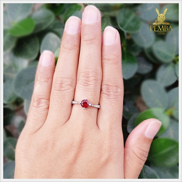 แหวนโกเมนแท้ เม็ดเดี่ยว ดูเก๋มีสไตล์ เงินแท้925 แหวนพลอยแท้