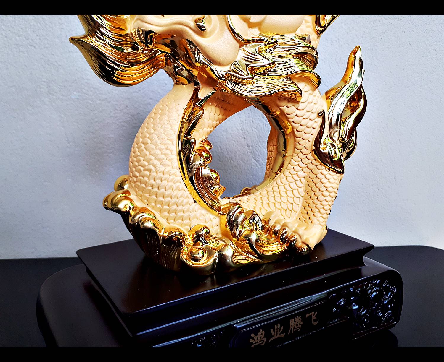 รูปหล่อ รูปปั้น มังกร ขดตัวเลข8 อินฟินิตี้ เนื้อเรซิ่น ชุบทอง (ขนาด10-11นิ้ว)